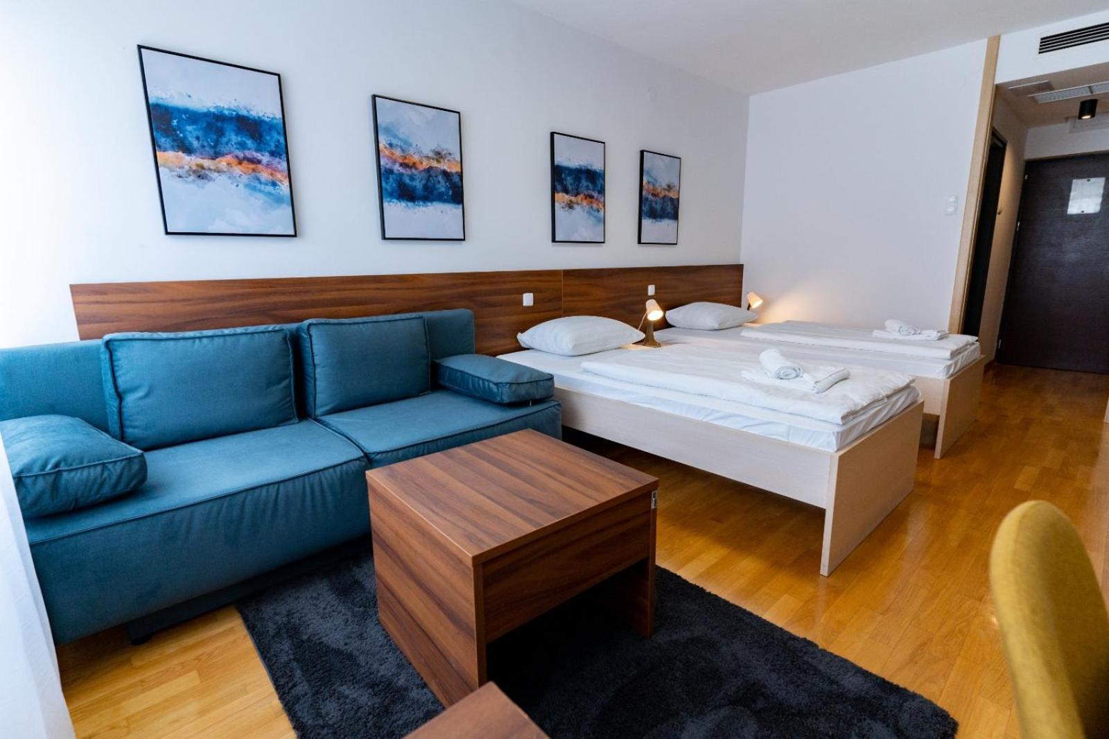 Artearia Hotel Bjelovar Exterior photo